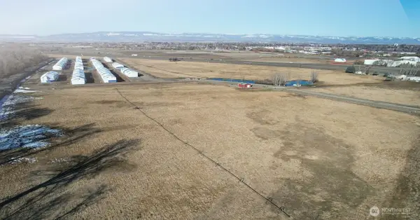 1201 W Umptanum Road, Ellensburg, WA 98926