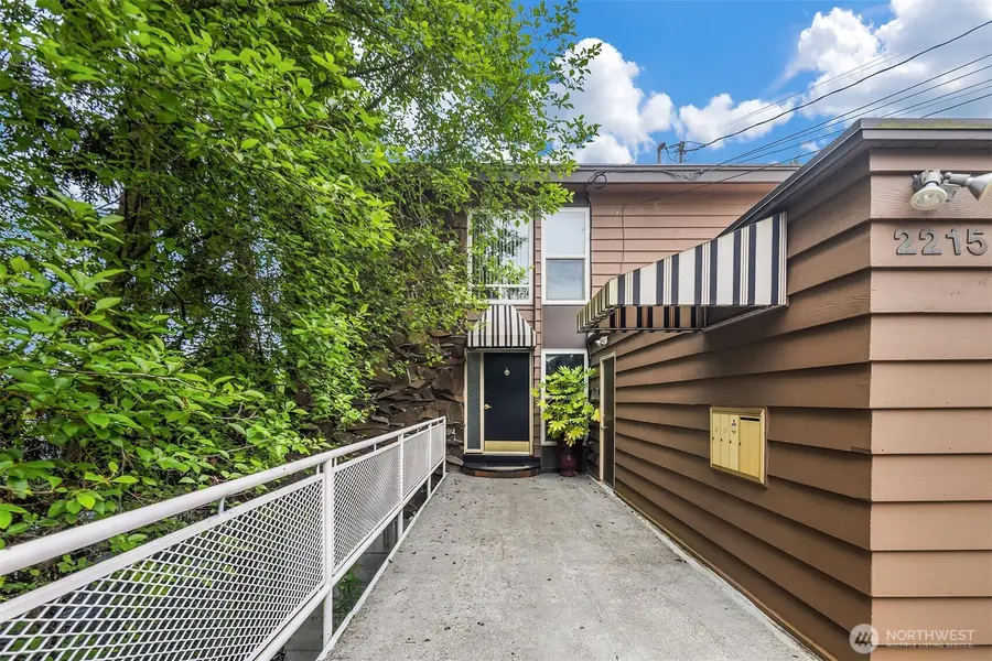 2215 W Raye Street, Seattle, WA 98199 - #3