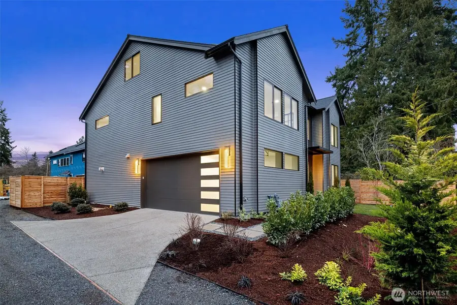 10733 17th Avenue Ne, Seattle, WA 98125 - #3
