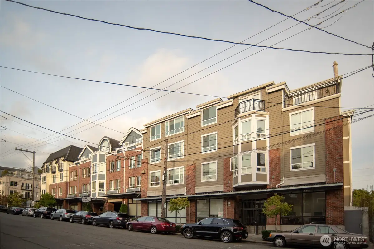 812 5 Avenue N #102, Seattle, WA 98109 - #1