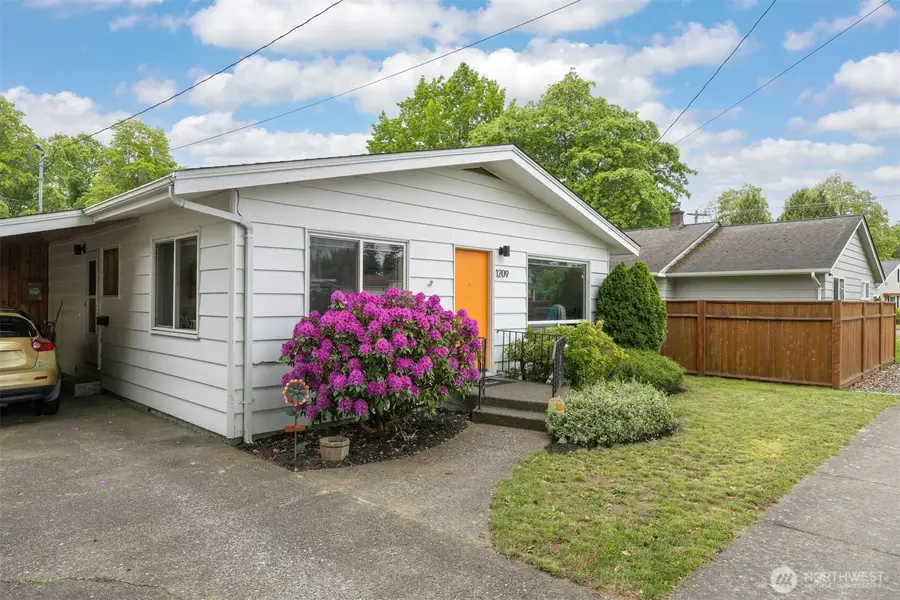 1209 Grover Street, Lynden, WA 98264 - #3