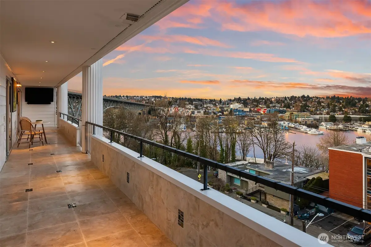 2565 Dexter Avenue N #401, Seattle, WA 98109 - #1