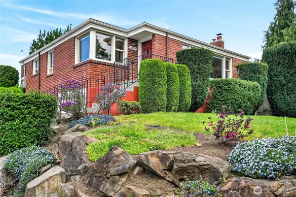 5457 35th Avenue Sw, Seattle, WA 98126