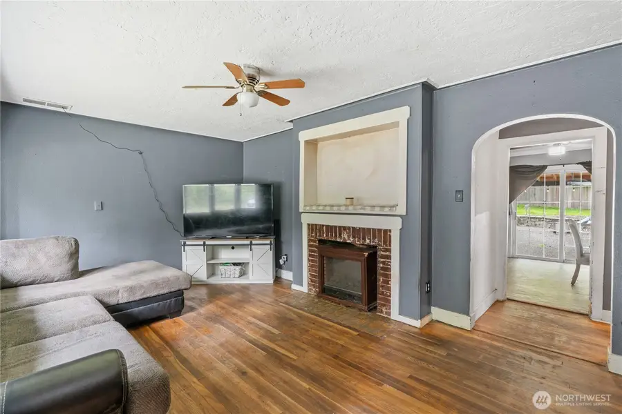 1716 Young Street, Aberdeen, WA 98520 - #2