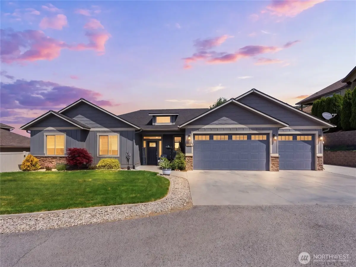 304 Stoneridge Drive, East Wenatchee, WA 98802 - #1
