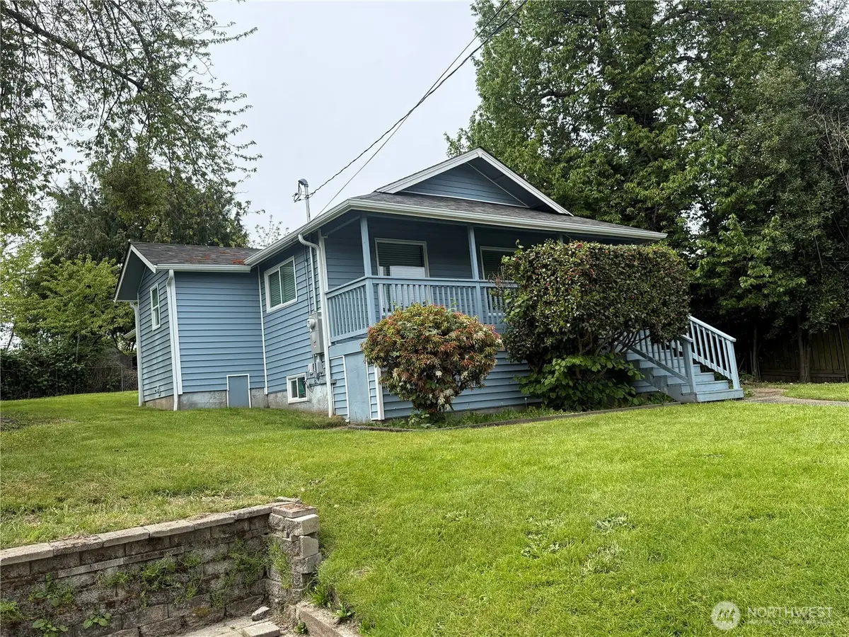 11049 18th Avenue Sw, Seattle, WA 98146 - #1