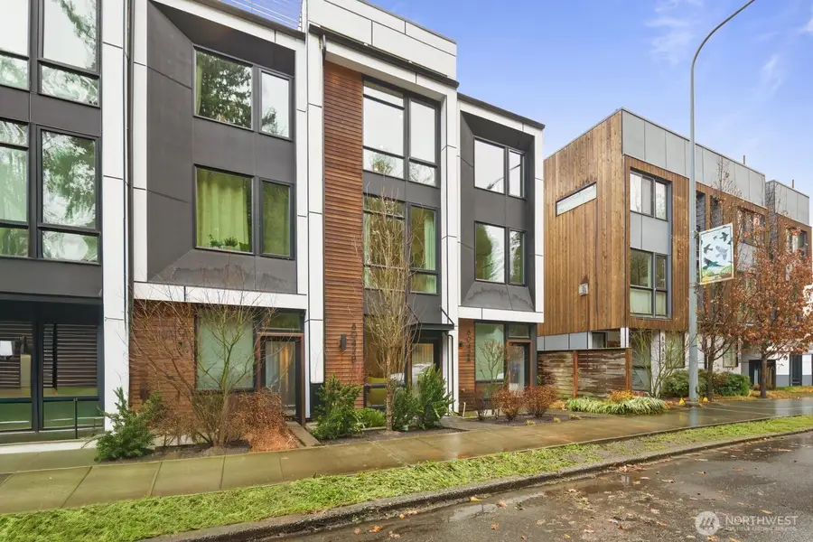 8042 35th Avenue Ne #B, Seattle, WA 98115 - #2