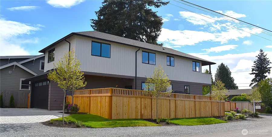 10202 44th Avenue Sw, Seattle, WA 98146 - #3