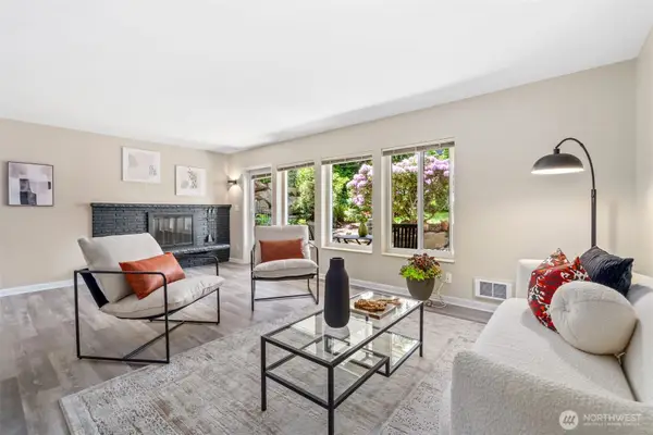 75 E Lynn Street #B, Seattle, WA 98102