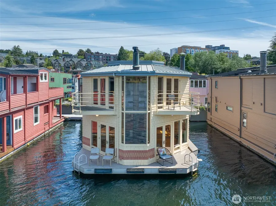 10 E Roanoke Street #8, Seattle, WA 98102 - #2