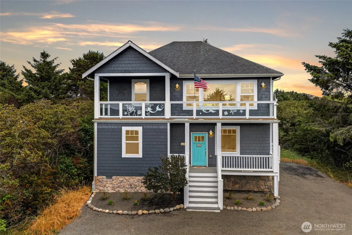 126 Sand Dune Avenue Nw, Ocean Shores, WA 98569 - #1