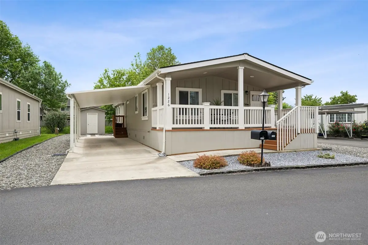 1226 Maple Drive, Enumclaw, WA 98022 - #1