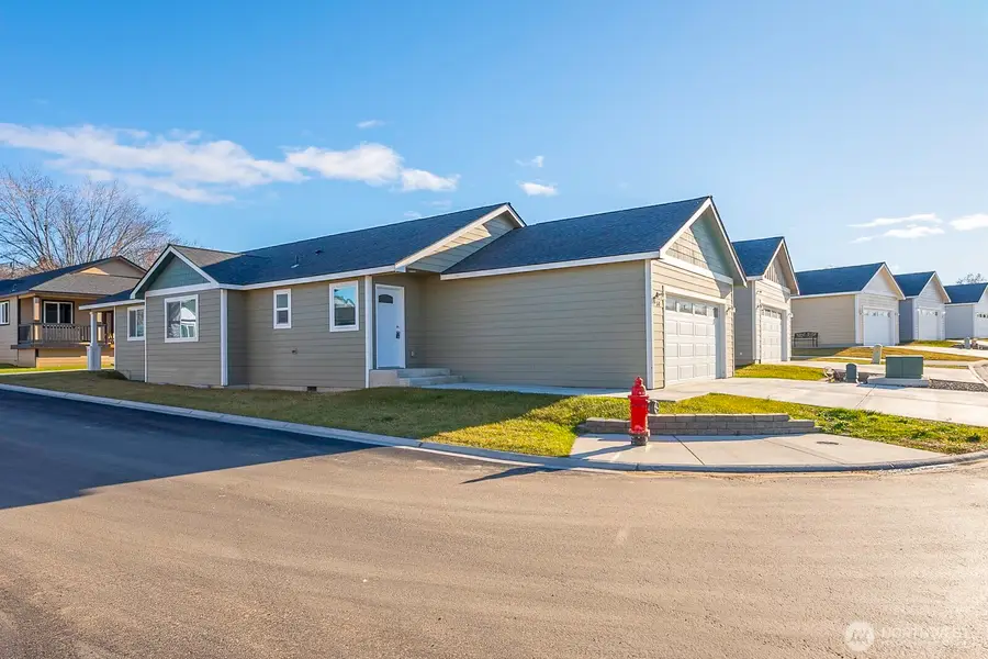123 E 9th Avenue #50, Moses Lake, WA 98837 - #2