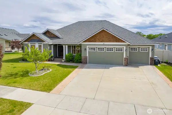 419 S Astor Loop, Moses Lake, WA 98837