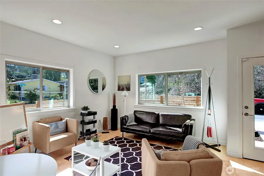 8706 S 42nd Avenue, Seattle, WA 98118 - #2