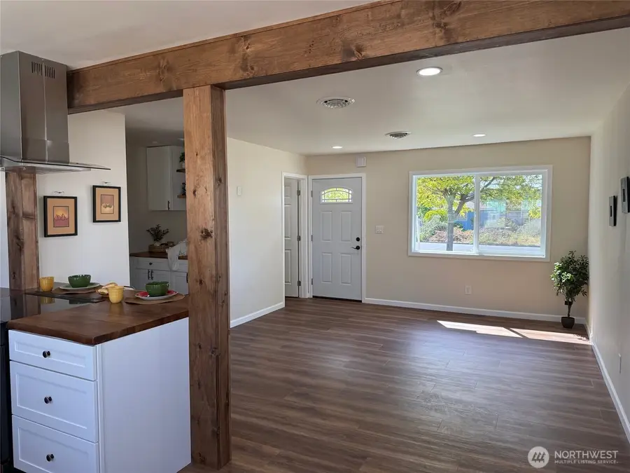 515 S Juniper Drive, Moses Lake, WA 98837 - #3
