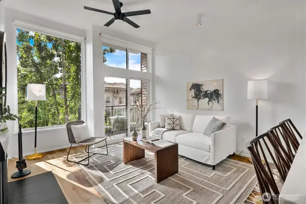 410 13th Avenue E #PH 3, Seattle, WA 98102