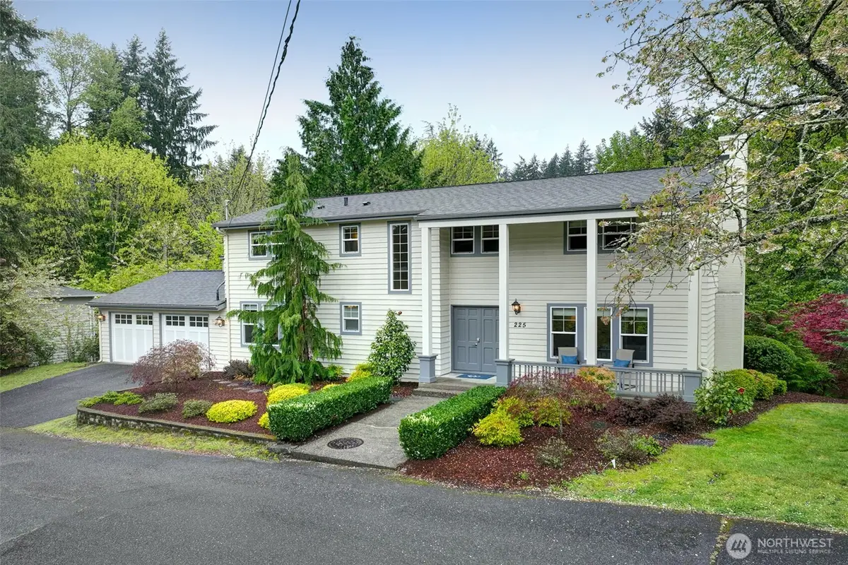 225 131st Avenue Ne, Bellevue, WA 98005 - #1