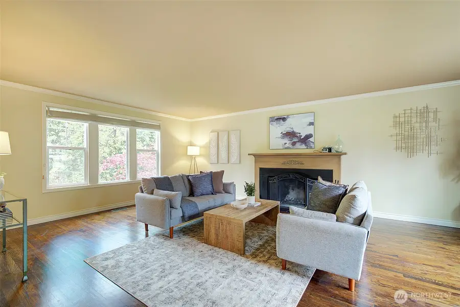 225 131st Avenue Ne, Bellevue, WA 98005 - #3