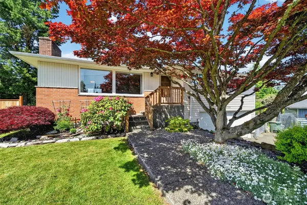 18904 66th Place W, Lynnwood, WA 98036