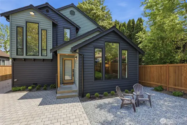 12562 17th Avenue Ne, Seattle, WA 98125