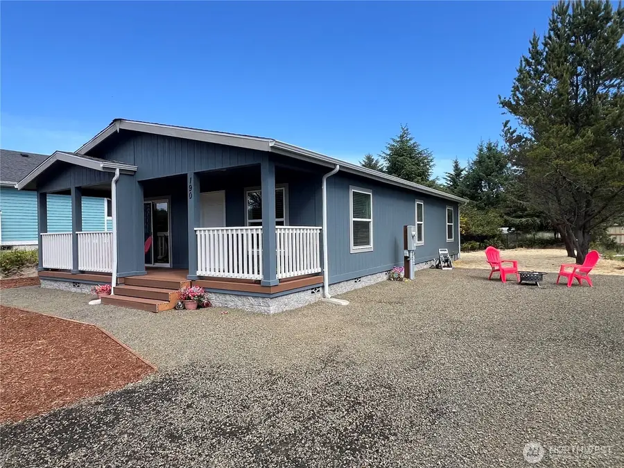 190 Clover Street Nw, Ocean Shores, WA 98569 - #2