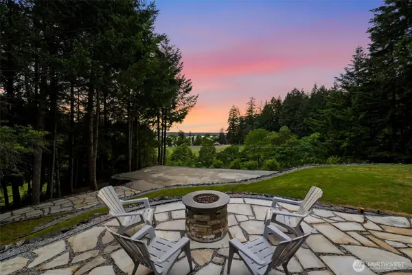 919 Lummi Drive, Fox Island, WA 98333