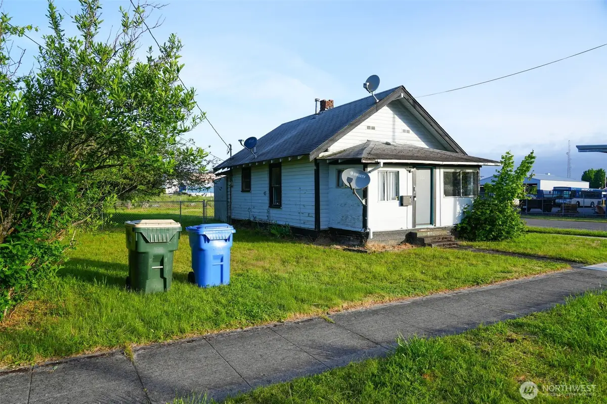 301 S Gold Street, Centralia, WA 98531 - #1