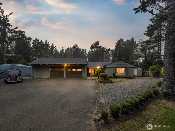 25719 Park Avenue, Ocean Park, WA 98640