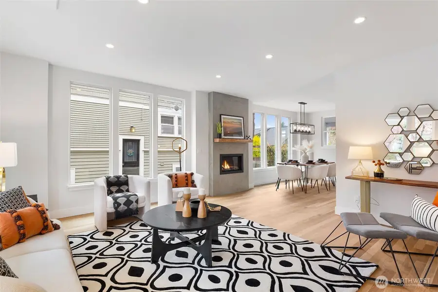 2511 2nd Avenue W, Seattle, WA 98119 - #2