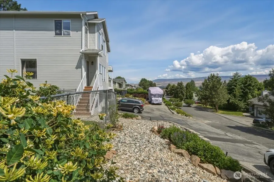 2432 Jeffrey Court, Wenatchee, WA 98801 - #2