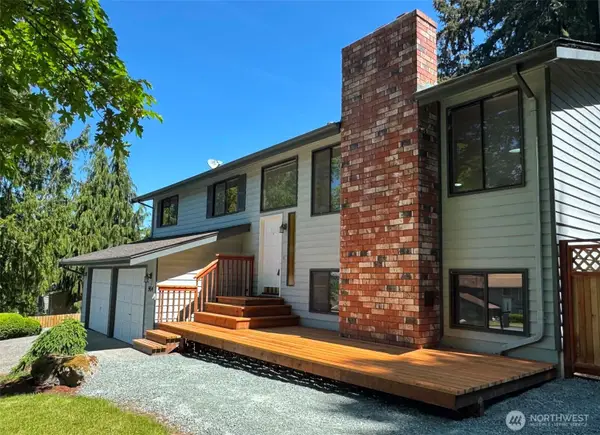 904 N Waugh Road, Mount Vernon, WA 98273