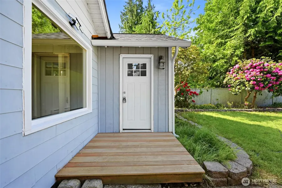 10330 Stone Avenue N, Seattle, WA 98133 - #2