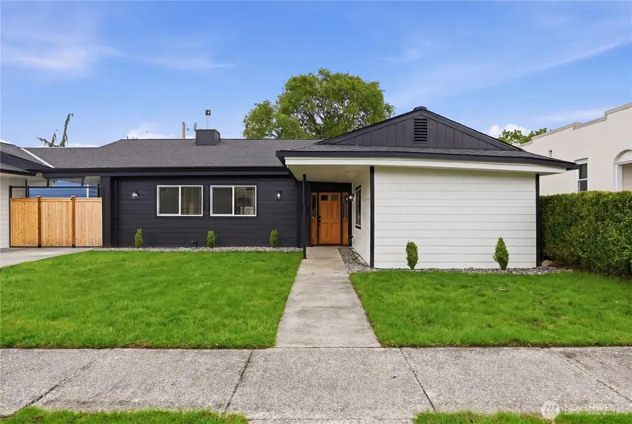 307 S 11th Street, Mount Vernon, WA 98274 - #2