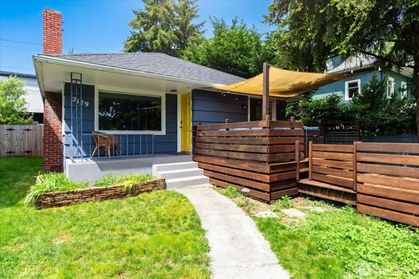 2129 42nd Avenue Sw, Seattle, WA 98116