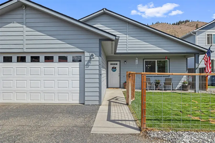 200 W Pleasant Avenue, Cashmere, WA 98815 - #2