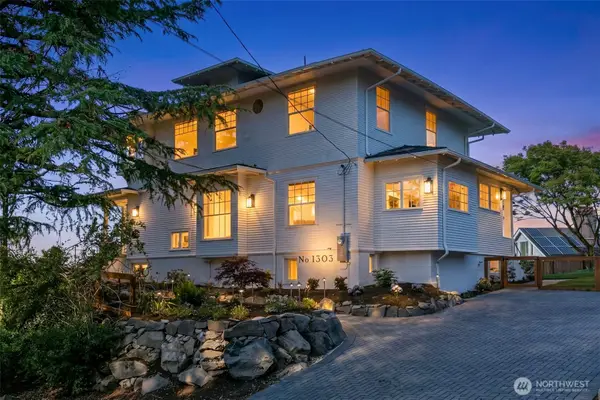 1303 E Lynn Street, Seattle, WA 98102