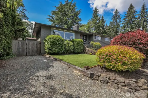 829 Maplewood Avenue, Kent, WA 98030