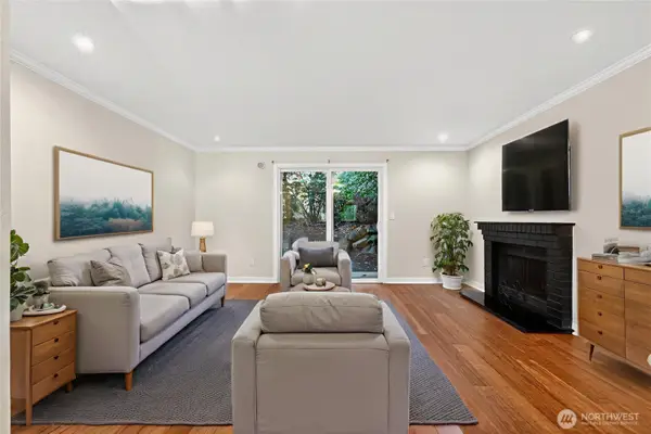 14010 NE 181st Place #C102, Woodinville, WA 98072