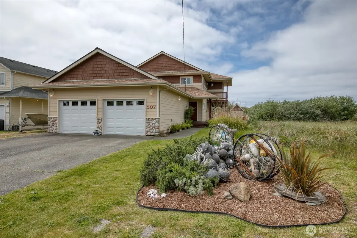 507 Sand Dune Avenue Sw, Ocean Shores, WA 98569 - #1
