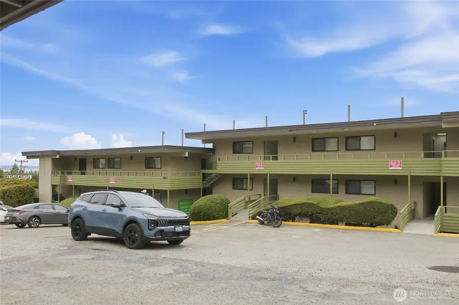 2820 15th Avenue W, Seattle, WA 98119 - #3