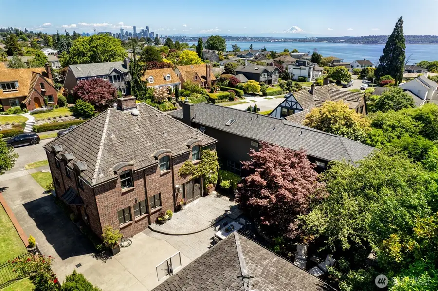 2017 36th Avenue W, Seattle, WA 98199 - #2