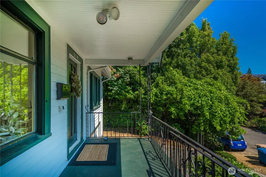 319 29th Avenue, Seattle, WA 98122 - #2