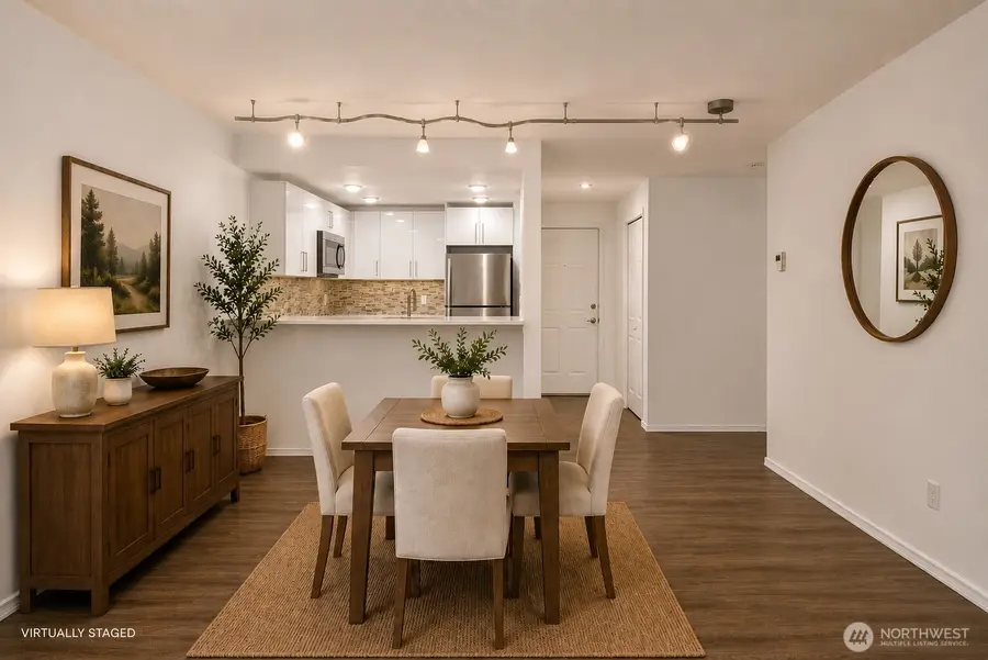 13717 Linden Avenue N #221, Seattle, WA 98133 - #3