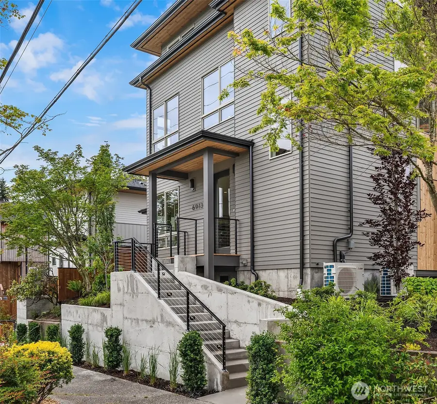 6913 30th Avenue Nw, Seattle, WA 98117 - #2