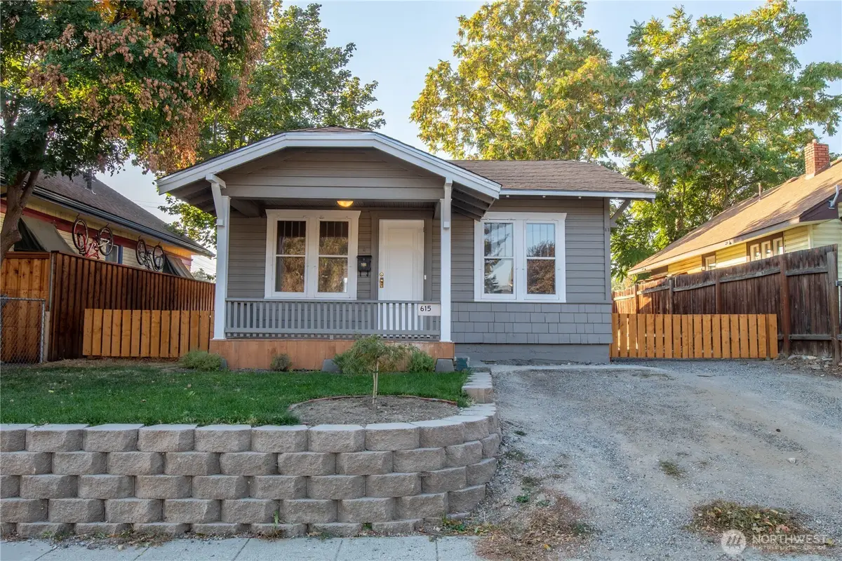 615 1st Street, Wenatchee, WA 98801 - #1