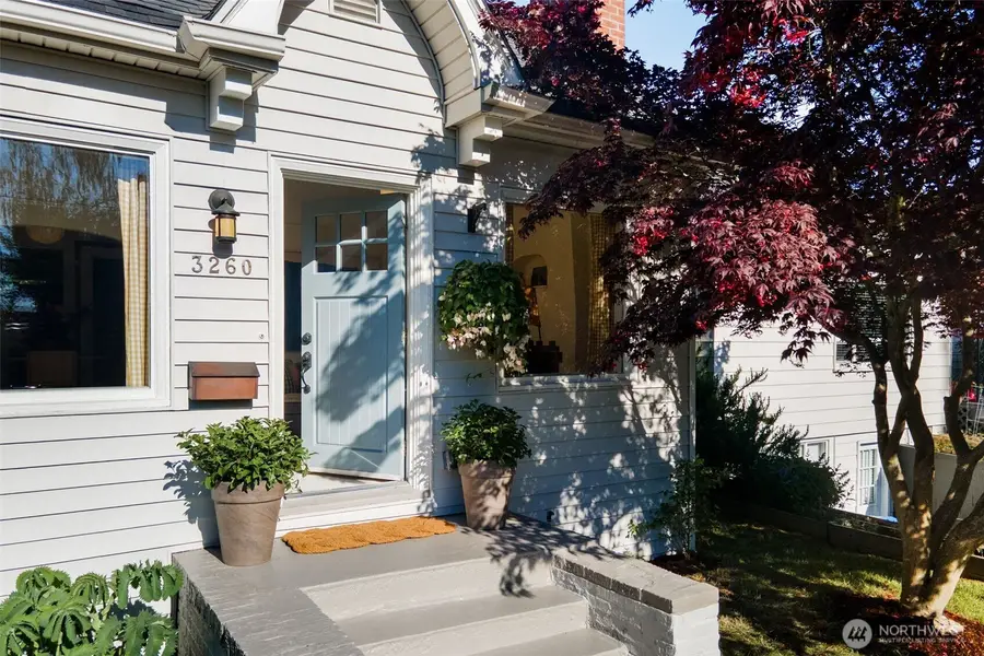 3260 42nd Avenue Sw, Seattle, WA 98116 - #2