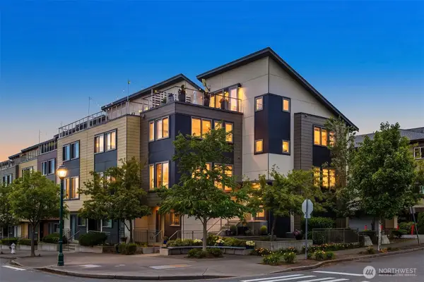 998 NE High Street #12, Issaquah, WA 98029