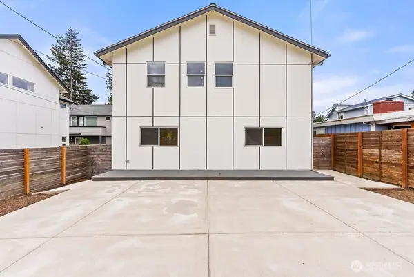8327 44th Avenue S, Seattle, WA 98118