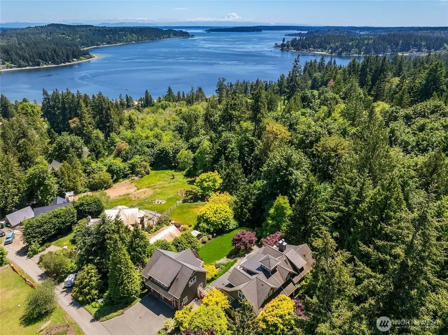 4548 Island Avenue Ne, Bainbridge Island, WA 98110 - #2